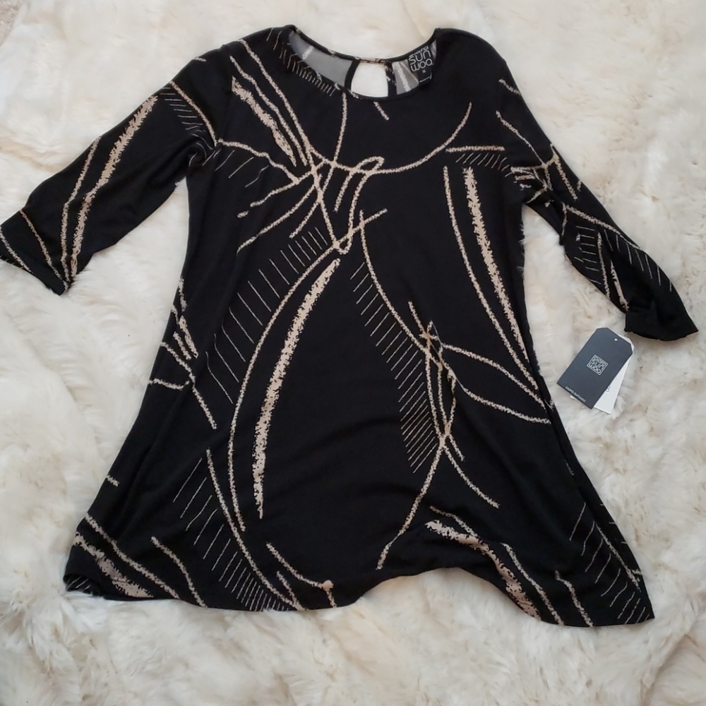 Black and Nude Top